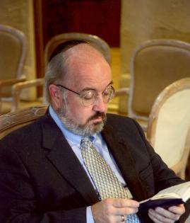 Portrait of author Geoffrey Dennis